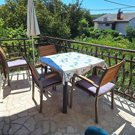 Apartmani Mia Jadranovo Ngoại thất bức ảnh