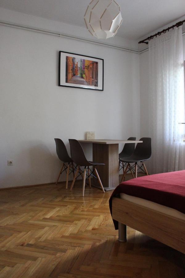 Apartmani Mia Jadranovo Ngoại thất bức ảnh