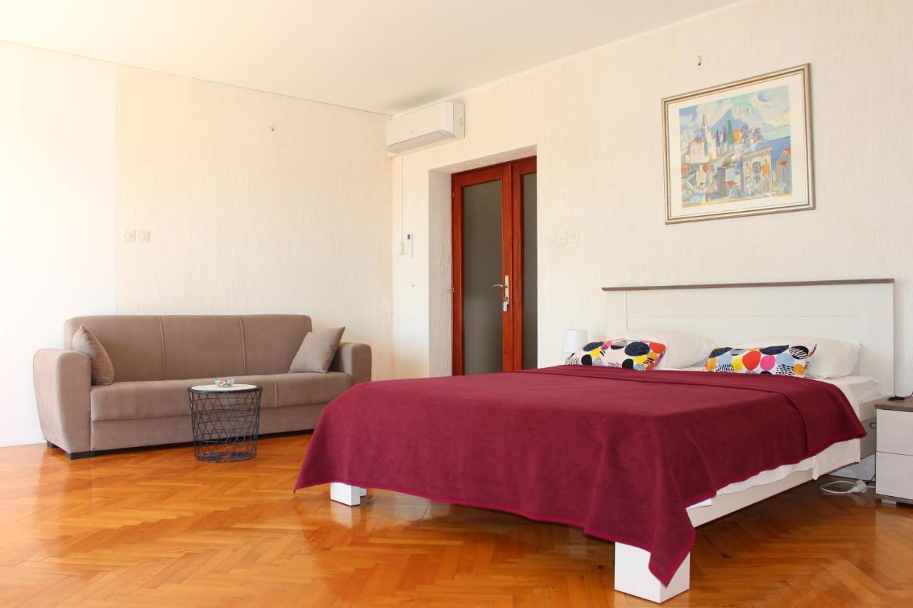 Apartmani Mia Jadranovo Ngoại thất bức ảnh