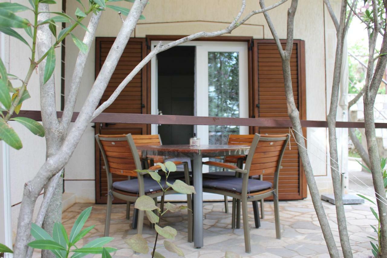 Apartmani Mia Jadranovo Ngoại thất bức ảnh